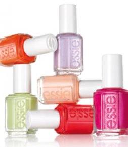 Coiffeurs/Franchises Essie débarque sur le marché français