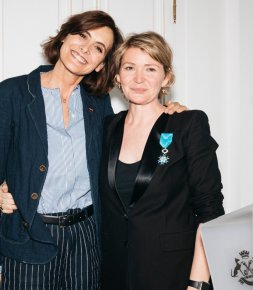 Coiffeurs/Franchises Delphine Courteille décorée de l’Ordre du mérite