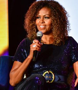 Culture/ Mode  Les boucles de Michelle Obama
