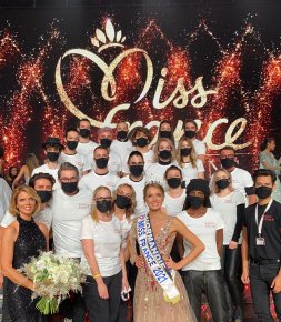 Culture/ Mode  Amandine Petit devient Miss France