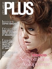 MODE & TENDANCES : COUPE, COLORATION Noir... ou blanc<br/>L'éclaireur Plus<br/>Avril 2011