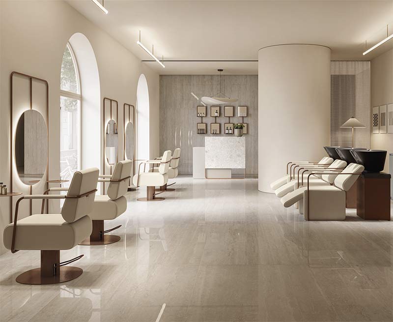 Rénover ou équiper son salon de coiffure soulève de nombreuses questions. Dans cette interview, nous les avons posées à Ruben de Mobicoiff et Mysalondecoiffure : design, ergonomie, tendances déco… Comment moderniser son image sans se ruiner ?